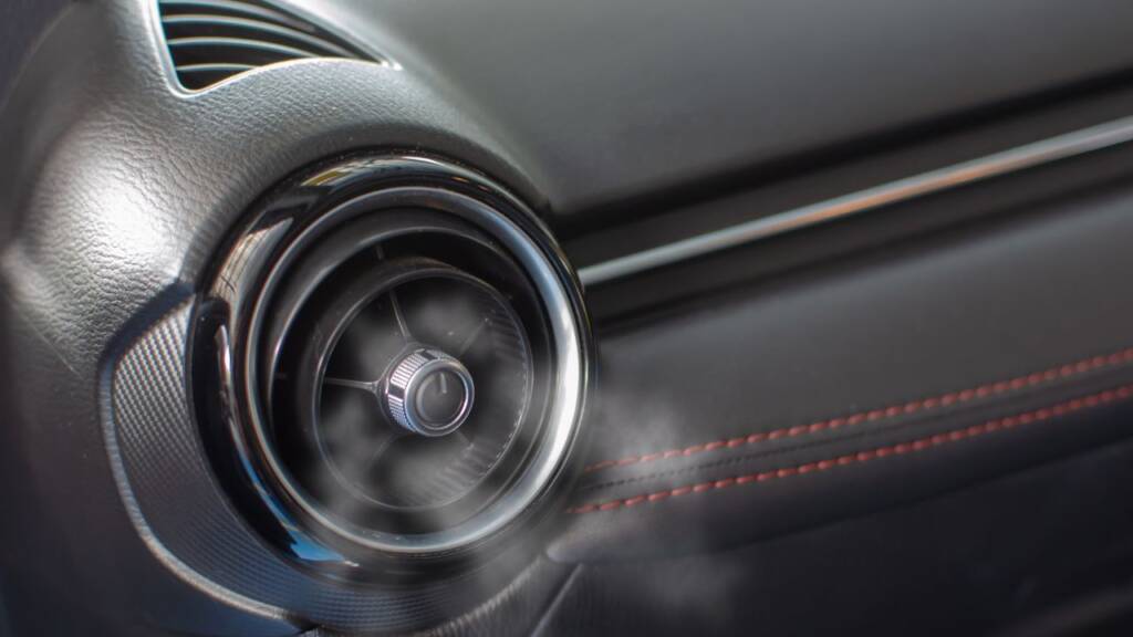 Obrazek przedstawia klimatyzacje samochodową