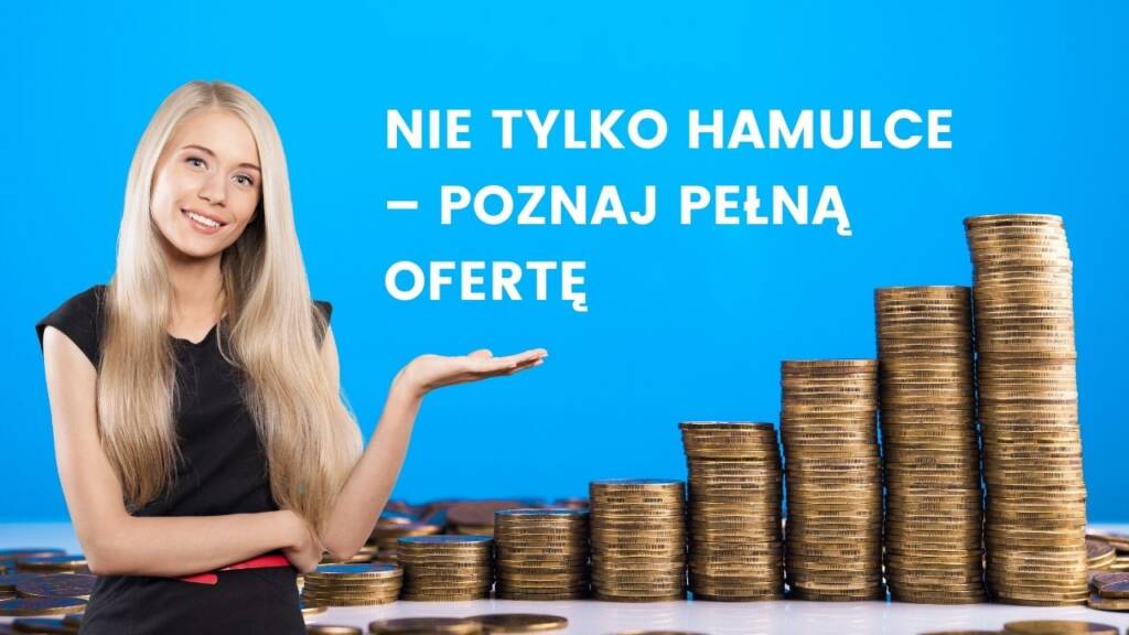 Uśmiechnięta kobieta obok stosów monet, tekst o pełnej ofercie serwisu