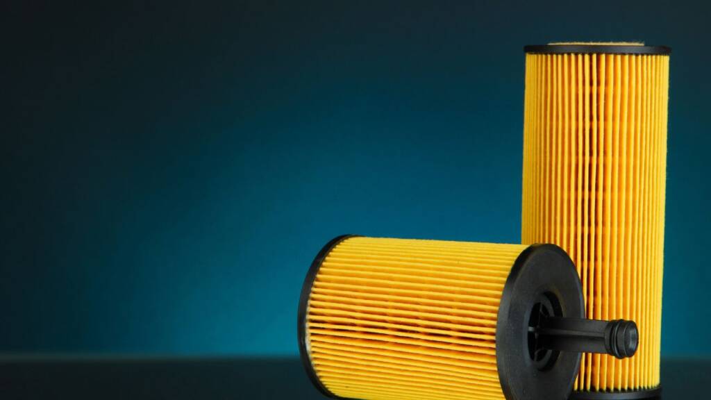 Obrazek przedstawia filtr oleju
